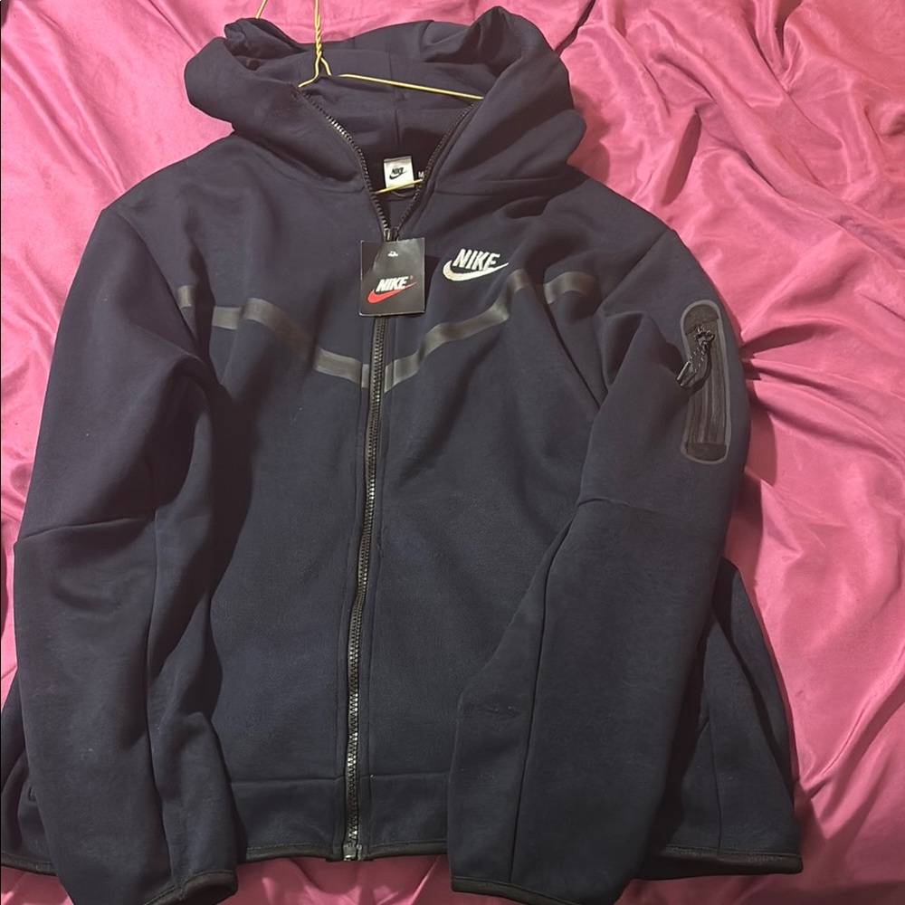 Nike Black Hooded Jacket with Arm Pocket